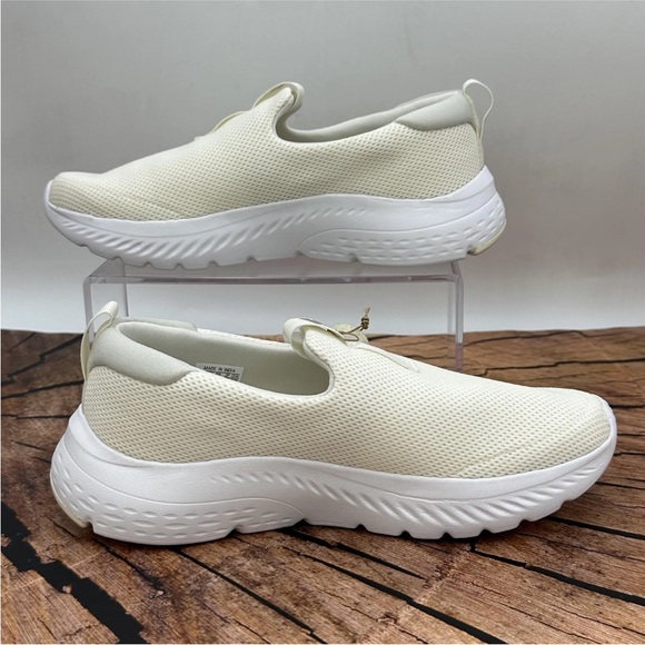 Adidas Shoes Womens Size 7.5 White Cloudfoam Move Slip On Walking Comfort JI4831 - Picture 2 of 11